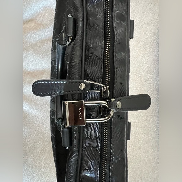 GUCCI Authentic w COA GG  bag missing strap preloved condition w lock key - Picture 16 of 16